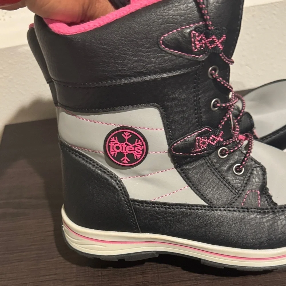 totes Kids Black and Pink Snow Boots